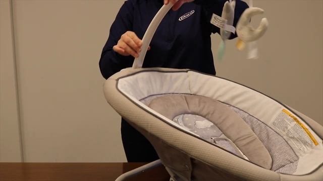 Graco® Sense2Soothe™ Swing with Cry Detection™ Technology Assembly смотреть онлайн