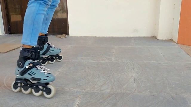 How to Learn (Spin-Stop on Inline Skate//Best Way to Stop inline skate for Beginners смотреть онлайн