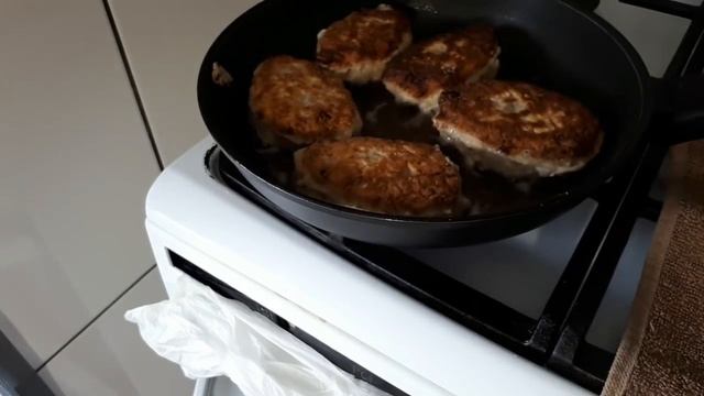 БЫСТРЫЕ КОТЛЕТЫ ИЗ САРДИНЫконсервы смотреть онлайн