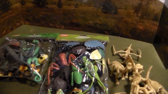 MEGA TOY REVIEW! Dinosaurs BUGS LIZARDS AND MORE! смотреть онлайн