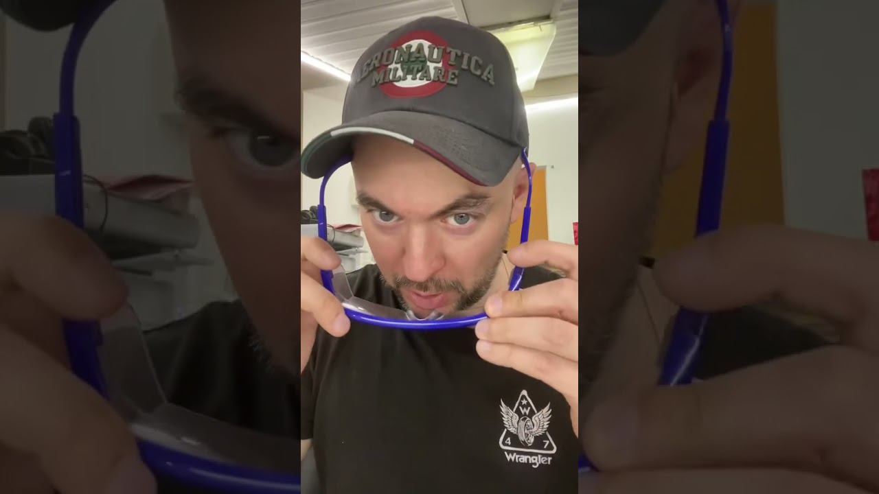 Разборка iPhone X и снятие заднего стекла смотреть онлайн