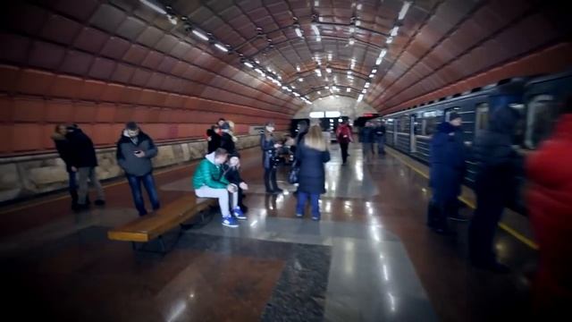 MannequinChallenge в метро ДНЕПРОПЕТРОВСКА! ВЛАСТЬ В ШОКЕ! смотреть онлайн