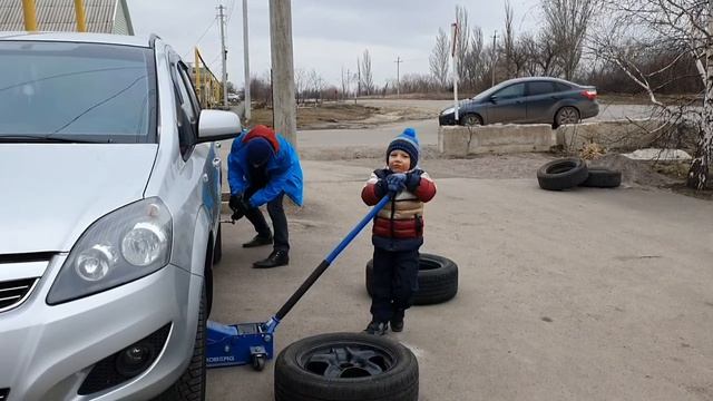 Замена колес с зимней резиной на летнюю (2020) смотреть онлайн