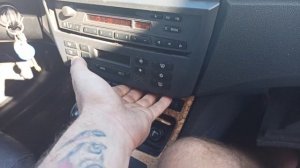 BMW x3 e83 установка китайской магнитолы и камеры заднего вида