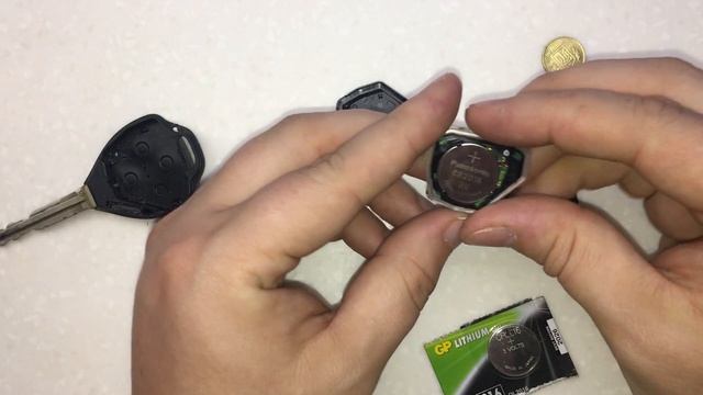 Замена элемента питания (батарейки CR2016) в ключе Toyota смотреть онлайн