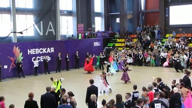 Медленный вальс (1) (Юниоры-1 D класс) 04.11.2018 Невская Осень 2018 смотреть онлайн