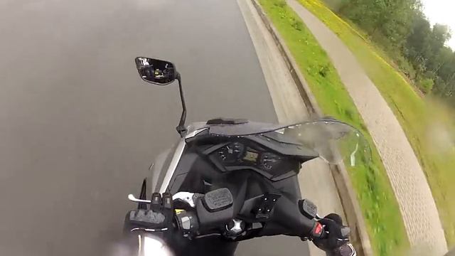 Yamaha XMax 400, TMax 530, Suzuki Burgman 650 смотреть онлайн