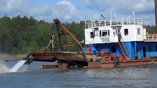 Земснаряд показывает как работает гидрорыхлитель (dredge) смотреть онлайн