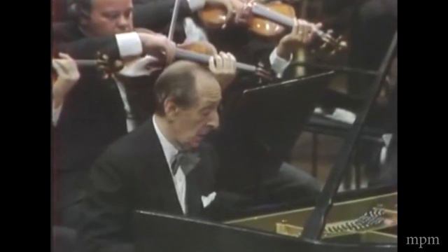 Vladimir Horowitz plays Rachmaninoff Piano Concerto No 3 in D minor Op.30 смотреть онлайн