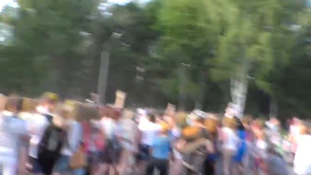 город ГАГАРИН..Фестиваль красок.24-06-16 г. смотреть онлайн