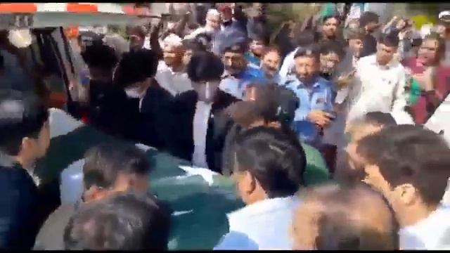 ارشد شریف کی میت ان کے گھر پہنچ گئی ارشد شریف گھر واپس #arshadharif смотреть онлайн