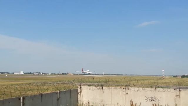 Посадка в аэропорту Алматы смотреть онлайн