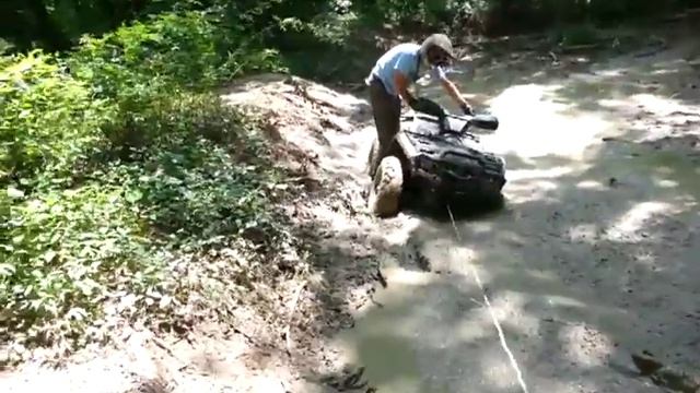 Can Am outlander 400 vs thick mud смотреть онлайн