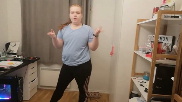 Chloe Ting 28 days flat tummy challenge (Day 1) смотреть онлайн