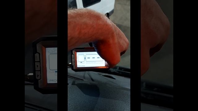 Прописываем датчики давления в шинах TP Master TPMS 6-10 смотреть онлайн