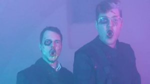 Kman und Flexi - Wednesday Addams Song (prod. WASWIR) [Musikvideo]