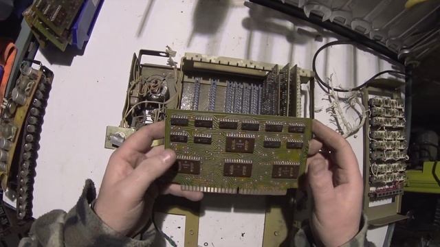 Калькулятор ИСКРА 122-1 сравнение с 122 смотреть онлайн