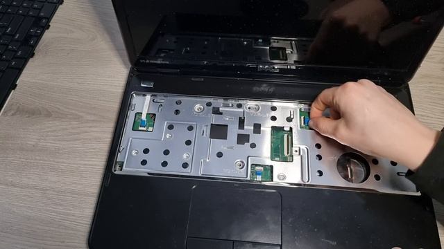 How to replace Battery, RAM, HDD and CPU/Thermal Paste in the Dell Inspiron 15R N5110 Laptop смотреть онлайн