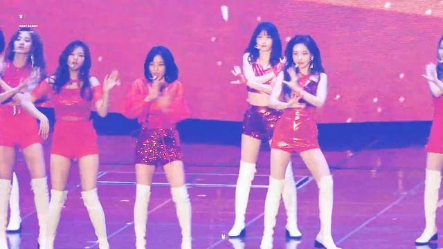 190525 STRAWBERRY 나연 직캠 Nayeon Fancam