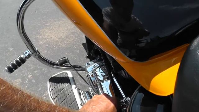 200510   2000 Honda VT1100