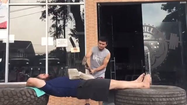 Пробиваем бабаю пресс смотреть онлайн
