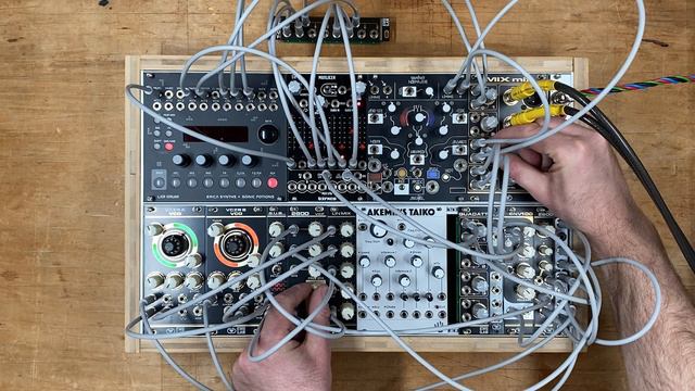 VCZIII - Bass Sequence смотреть онлайн