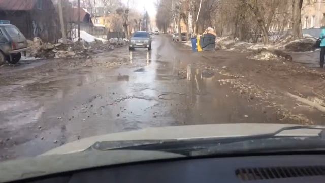 Город Киров ул.Горбуновой. 06.04.2017 смотреть онлайн