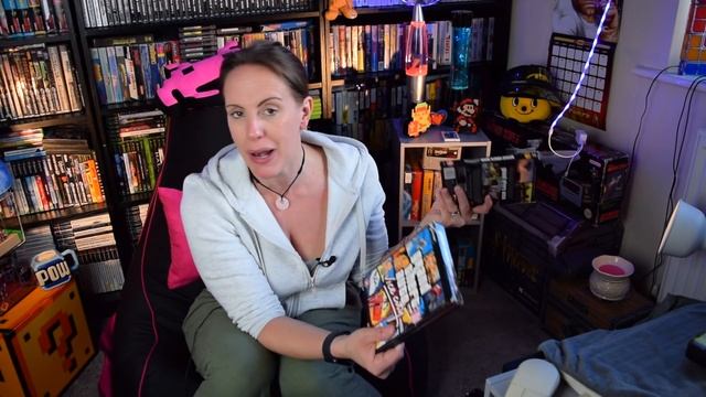 11 Charity Shops Retro Game Hunt + the £60 Sega Mega Drive! смотреть онлайн