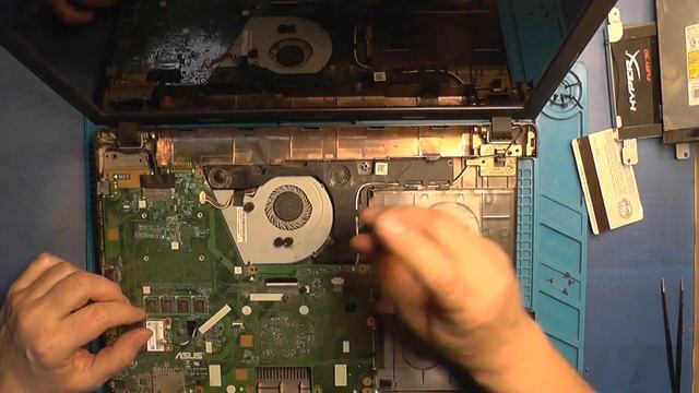 Обслуговування ноутбука ASUS X551C смотреть онлайн