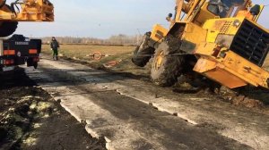 водитель от бога амкодор перевернул