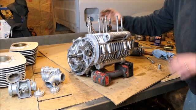 Assembling Vapor Blasted 2 STROKE Suzuki T500 Titan Engine! смотреть онлайн
