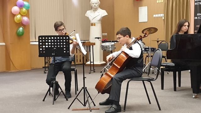 Танец Анитры. скрипка и виолончель. Александр ЗАДОНСКИЙ и Владимир Федотов смотреть онлайн