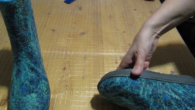 Приклеила подошву к валенку. Что получилось! смотреть онлайн