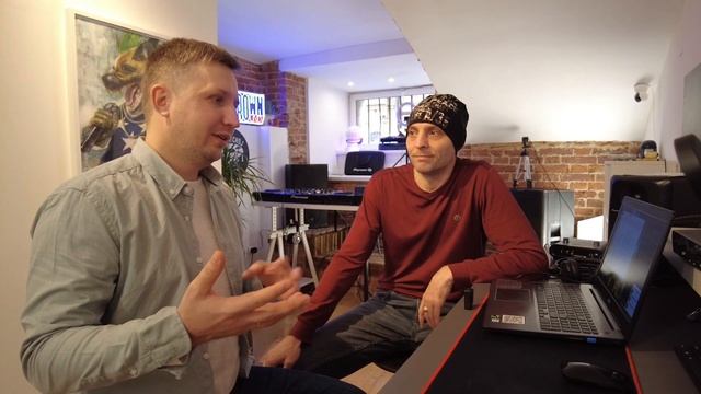 История переезда сибиряка в Питере. Открытие школы ди-джеев "Scratch Dj School" смотреть онлайн