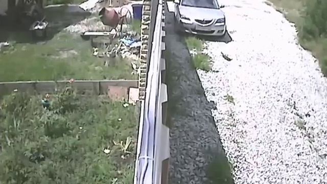 ? ЖЕСТЬ !!! НЕ ОСТАВЛЯЙТЕ БЕТОНОМЕШАЛКУ БЕЗ ПРИСМОТРА !!!! смотреть онлайн