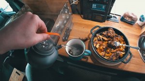 Дикий зимний кемпинг. Привал с ночевкой в машине зимой в -15.