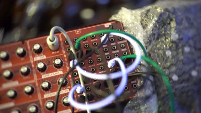 Cinematic Atmospheric Behringer Poly D + VC340 + Neutron (4K)