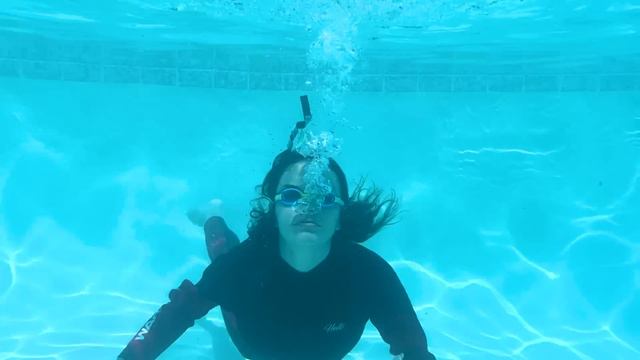 Wendy and Alex Going to Swim in the Pool | Kids Learn How to Swim Properly смотреть онлайн