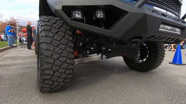 Ford Velociraptor 6X6 Hennessey Performance смотреть онлайн