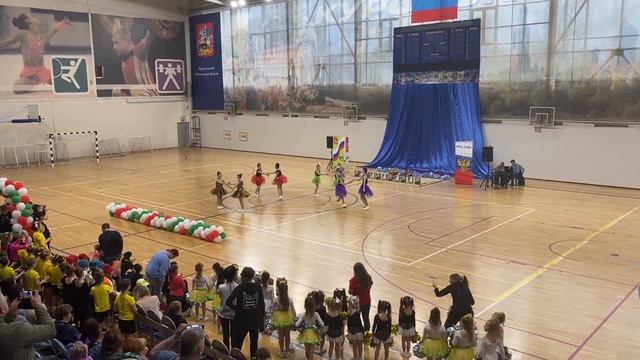 Live Perfomance: "Куклы". Хореографический коллектив "Звездочки". смотреть онлайн