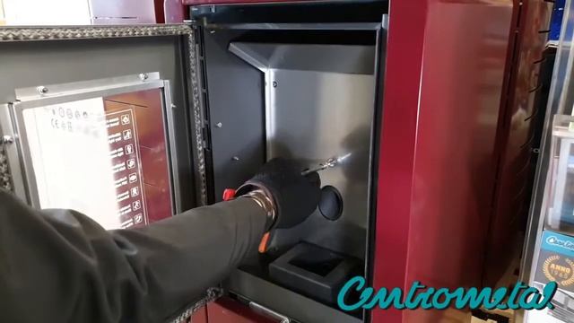 CENTROMETAL | Granulu Kamīna Z6 Apkope | Чистка пеллетного камина Z6 | How To Clean Pellet Stove Z6