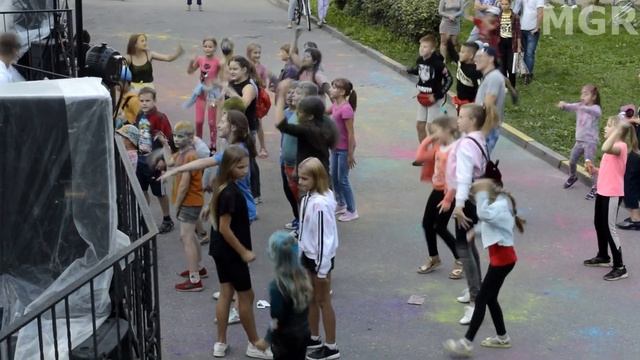 BELHOLI - ФЕСТИВАЛЬ КРАСОК В ГОРОДКЕ / ВИТЕБСКАЯ ОБЛАСТЬ смотреть онлайн