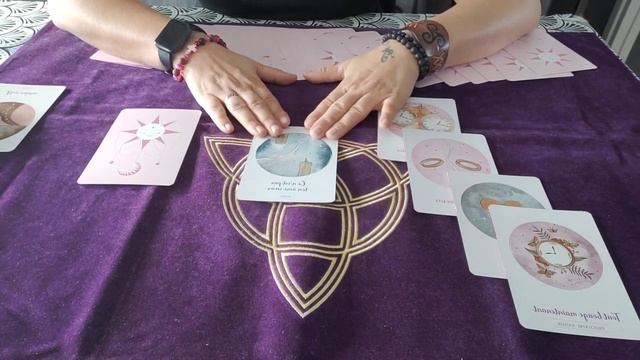 Tirage choix 3 cartes.. Oracle Chakra du coeur d'Isabelle Cerf ???? смотреть онлайн