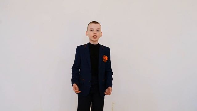 Максим Кузнецов, 9 лет, "Рассказ танкиста" А. Твардовский смотреть онлайн