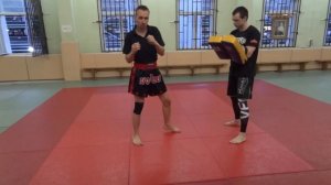 Мидл кик  Как пробить правой и левой ногой по корпусу