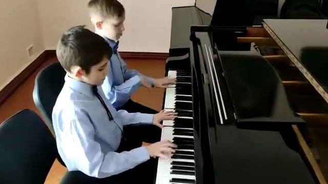 Кульбака Илья и Хроменко Никита ( 9, 10 лет) В. Гаврилин "Галоп". смотреть онлайн