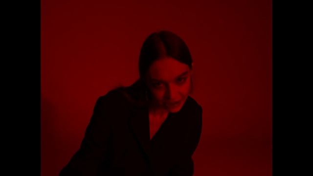 НА ЛИЦО - В каждой девочке смотреть онлайн