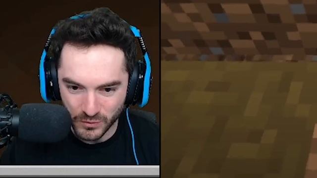 Minecraft But The World Border Is Tiny смотреть онлайн