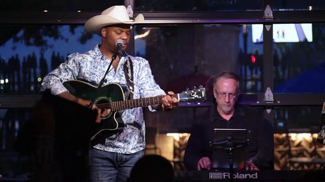 Marcus Leary singing Charlie Pride's Kiss an Angel Good morning" смотреть онлайн