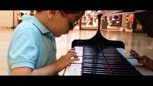 Ludwig van Beethoven - Für Elise (Piano version) / Лю́двиг ван Бетхо́вен - on Piano by Emil Abbasli